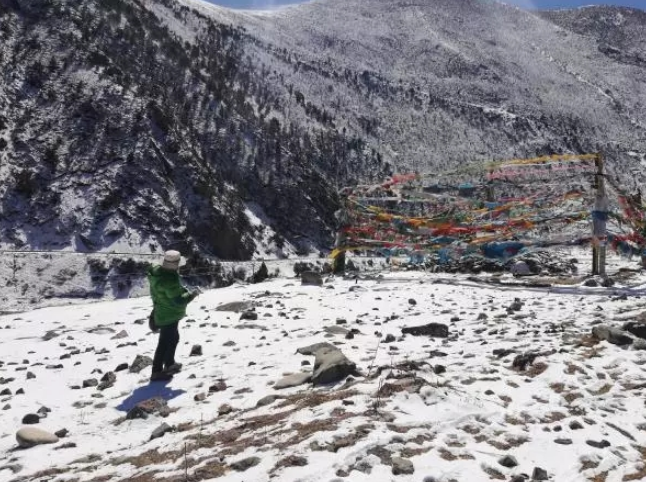 測繪隊(duì)員們奮斗在三調(diào)一線